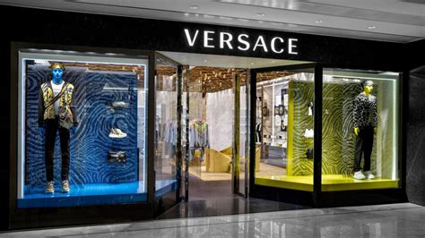 Versace Lavora con noi: ecco tutte le posizioni aperte.